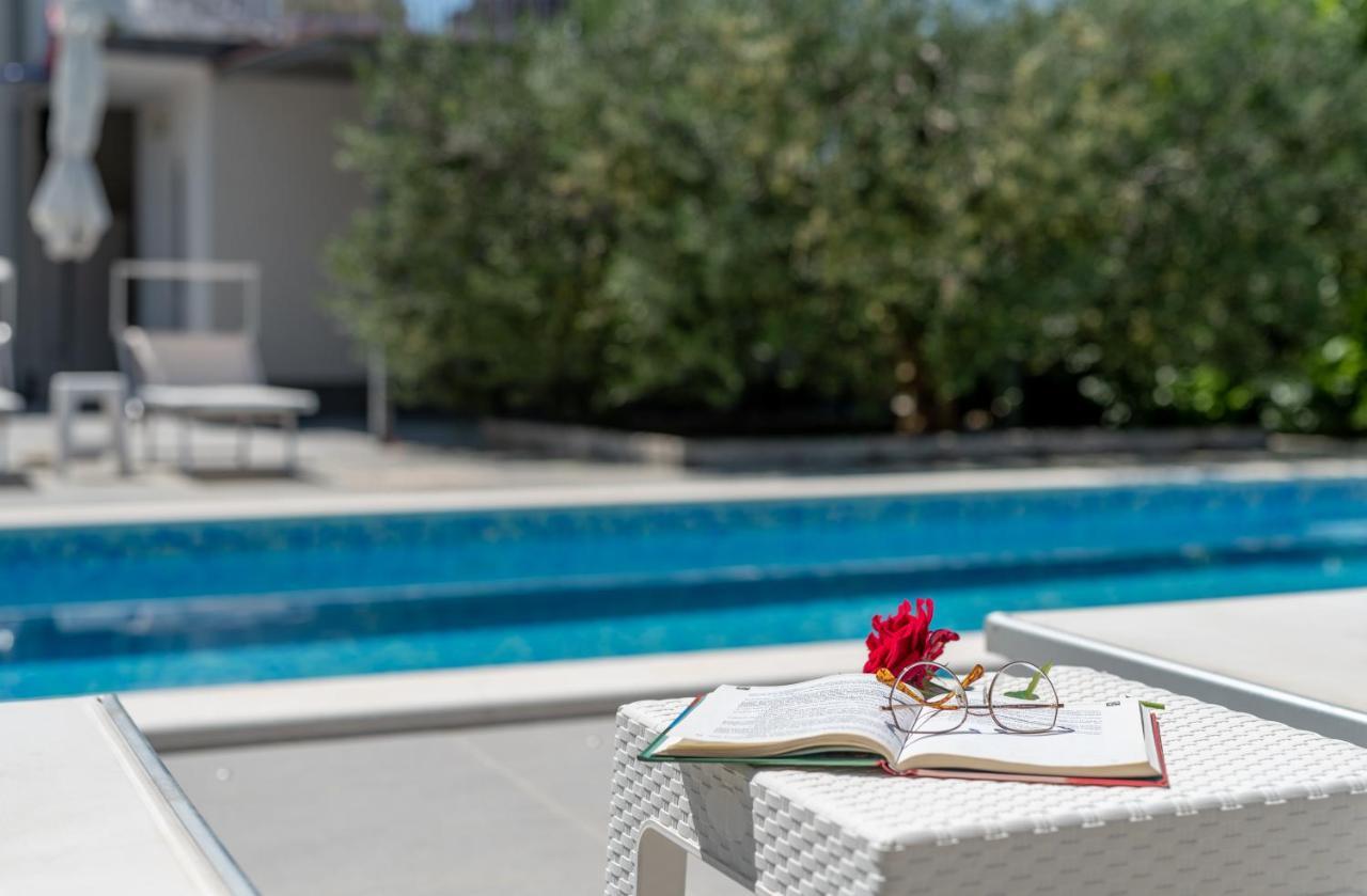 Apartmani Ville Vengo Trogir Exterior foto