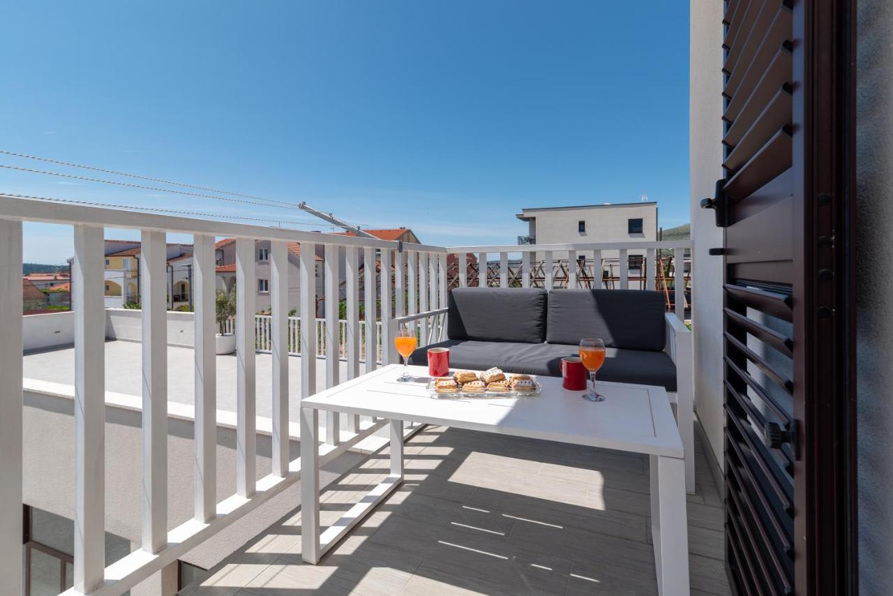 Apartmani Ville Vengo Trogir Exterior foto