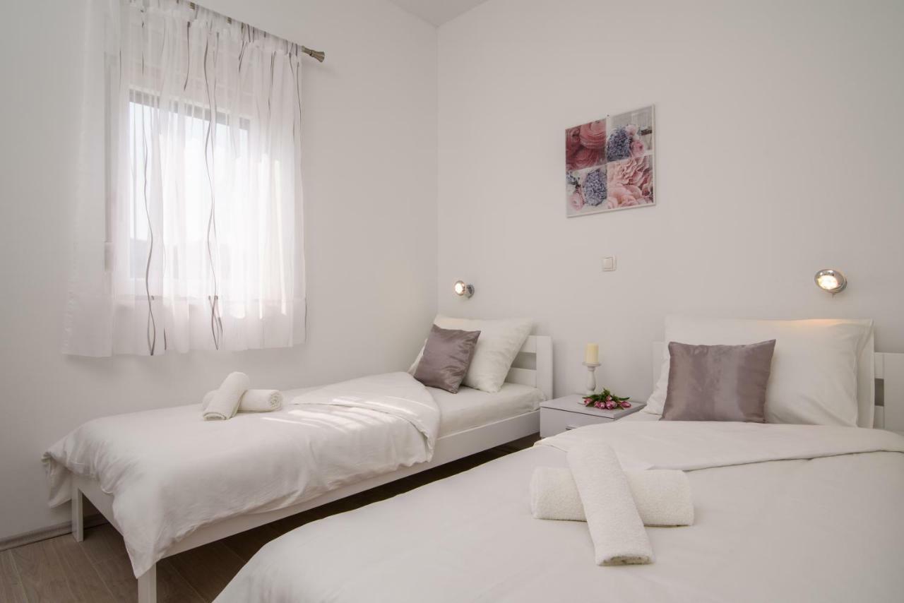 Apartmani Ville Vengo Trogir Exterior foto